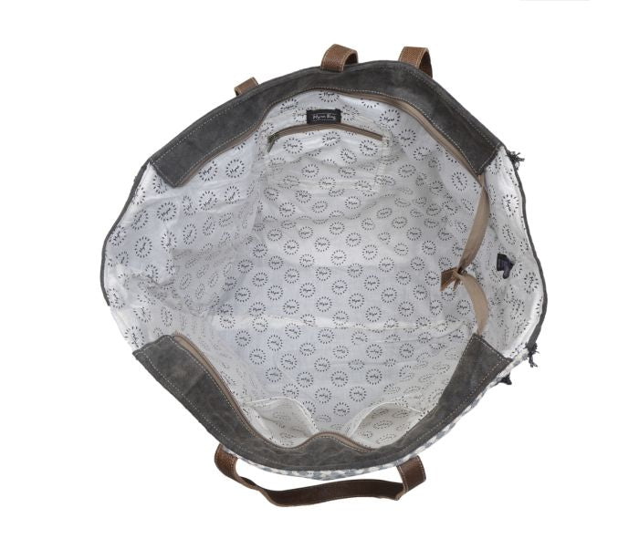 Minimal Rhombus Weekender Bag